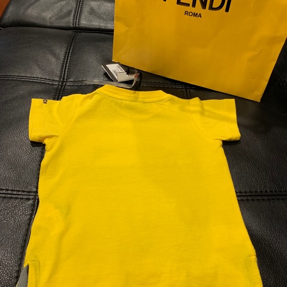 Boys Fendi T-shirt - Picture 3 of 5